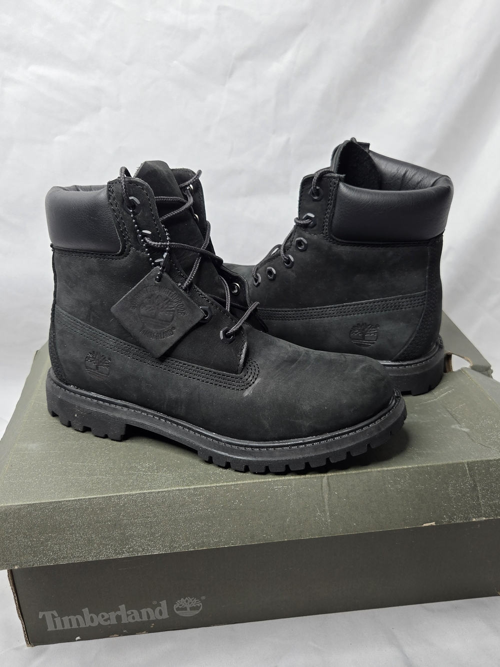 Timberland Women’s 6” Premium Waterproof Boots Black Nubuck Size 8 M New in Box